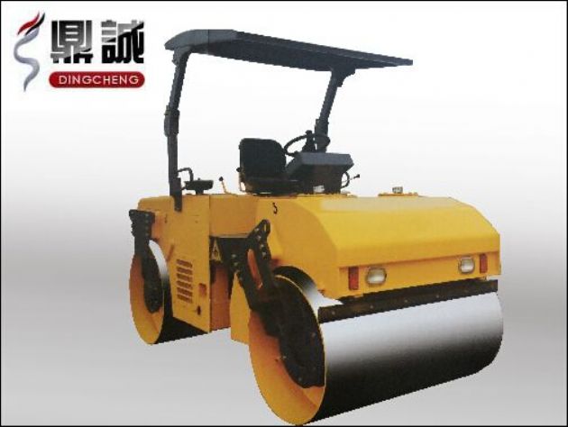 點擊查看詳細信息<br>標題：6噸雙鋼輪振動壓路機 閱讀次數：13217